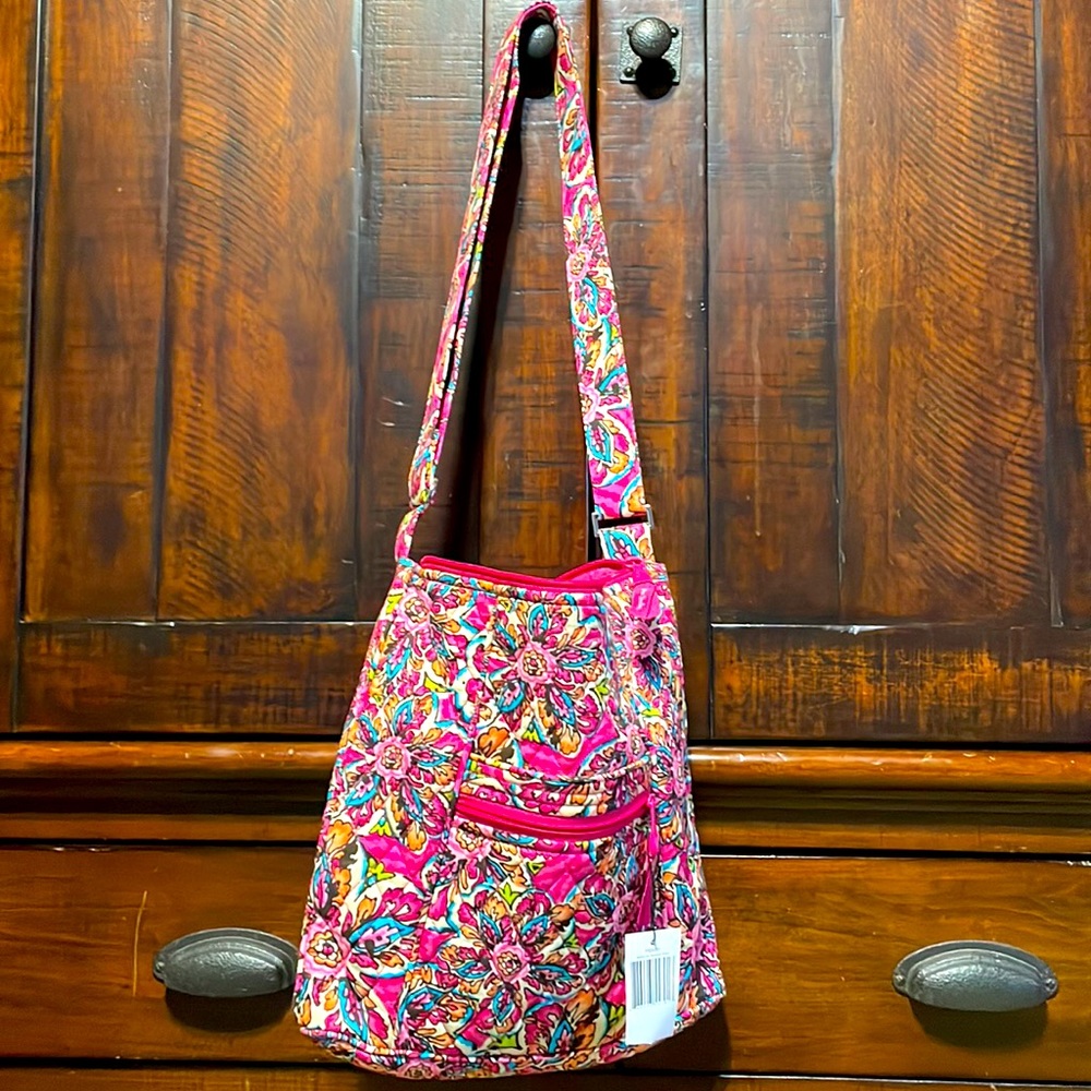 Hipster Vera Bradley Pocket book with wallet